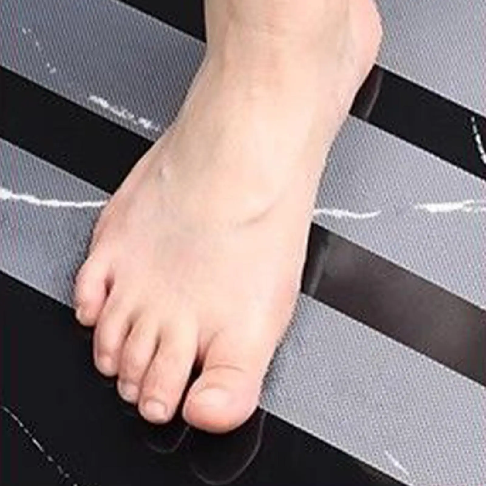 Anti-Slip Wear-Resistant Grip Tape for Indoor Steps and Floors