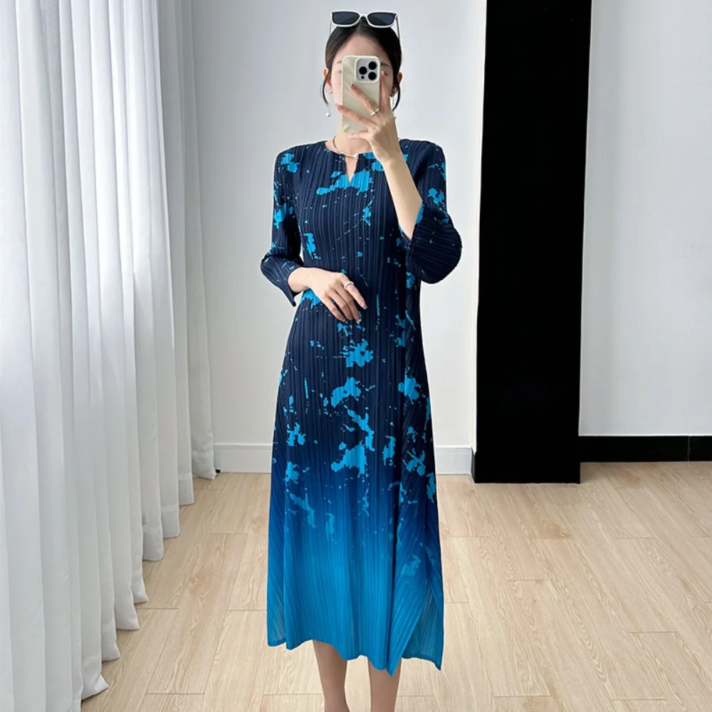 

Gradient Printed Women's Dresses Fall New Fashion Pleated Seven Sleeve V-Neck Long Women Casual Loose Temperament Large Size