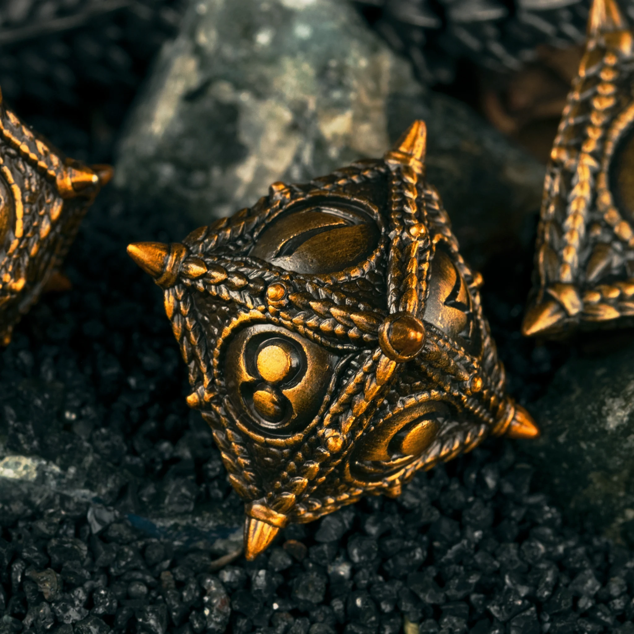 Metal DND Dice Set for Dungeon and Dragons Pathfinder Dnd Game Dice Player Edge Dices RPG Polyhedral Ancient Gold 1-7pcs game dice dice set