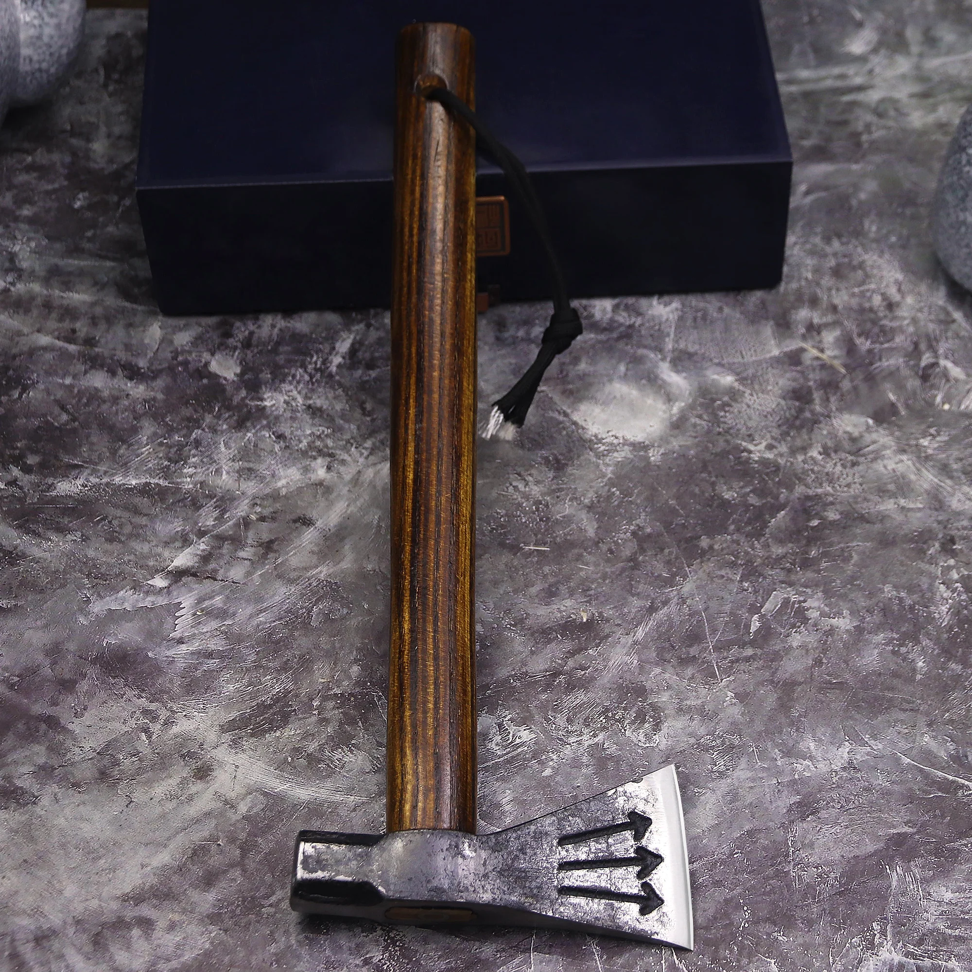 WPKOPYA Hand-forged three-arrow outdoor tactical axe, baked carbon black camping sharp hand axe, home firewood cutting sharp axe 3