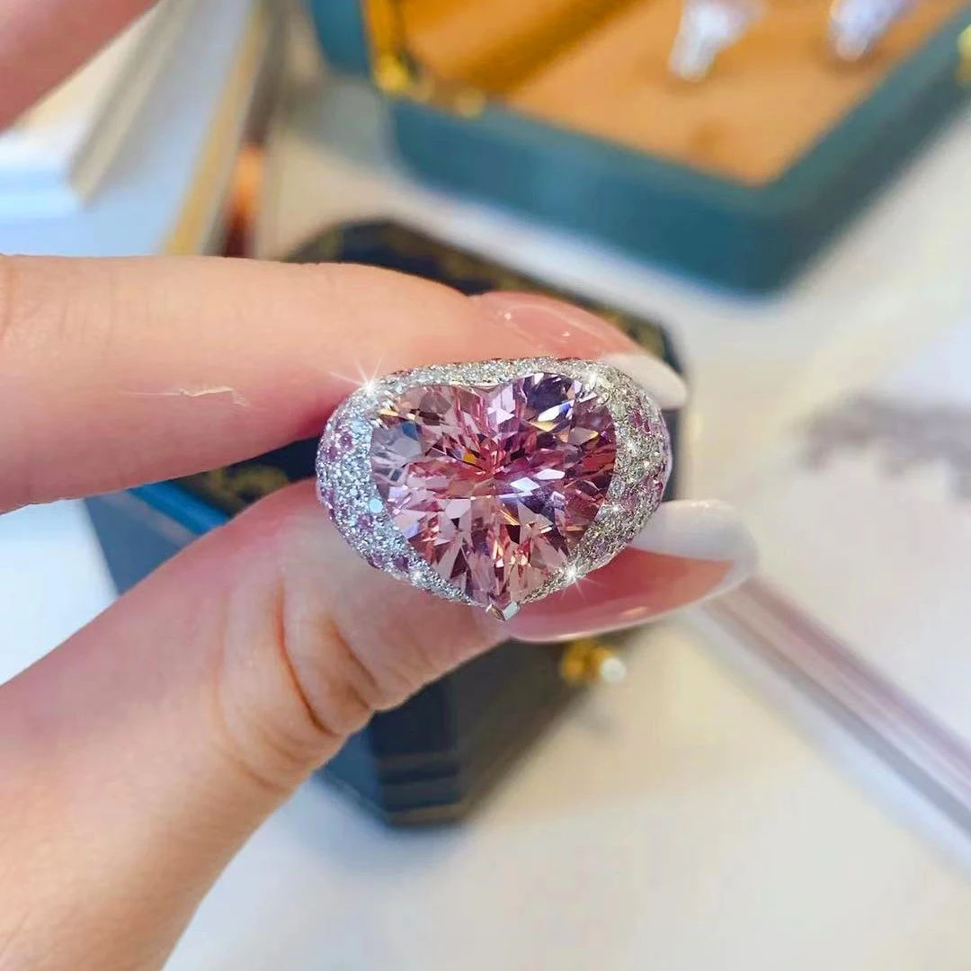 

Supernatural Luxury Oversized Pink Heart-shaped AAA Zirconia Shiny Jewelry Engagement Rings for Women Personalized Gift