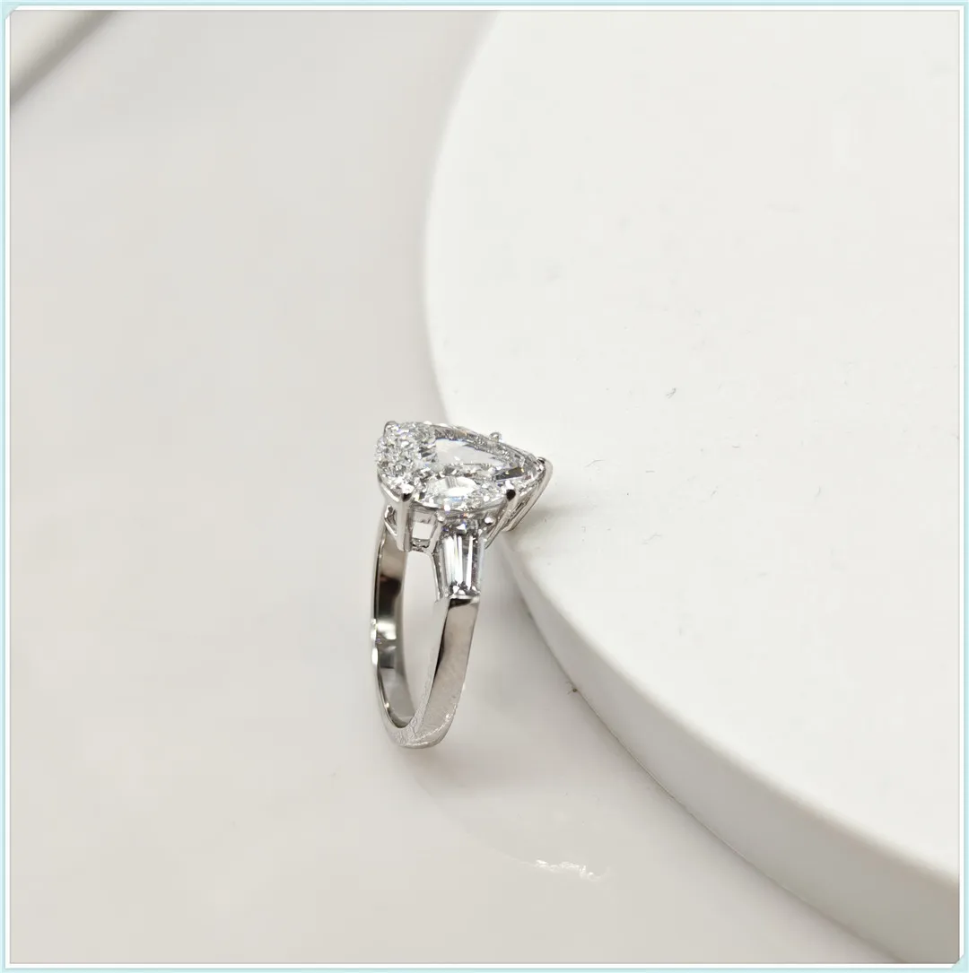 18K Gold Lab-Grown Diamond 2CT Pear-Shaped Three-Stone Ring, IGI Certified Custom Jewelry Wedding Ring for Women 4