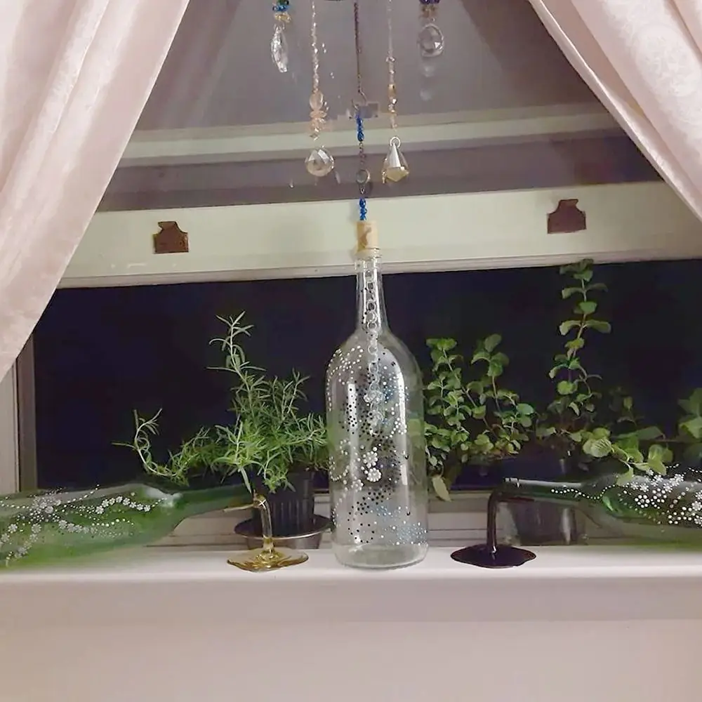 Kitchen Display Your Favorite Wine Spilled Wine Bottle Holder Unique Way ABS Wine Bottle Stand Fun Creative Bottle Rack