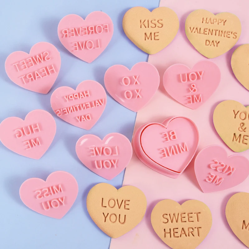 Valentine's Day Plastic Heart-Shaped Mould Heart Shaped Cookie Cutters Valentines Day Wedding Party Cake Decorting Supplies 1set