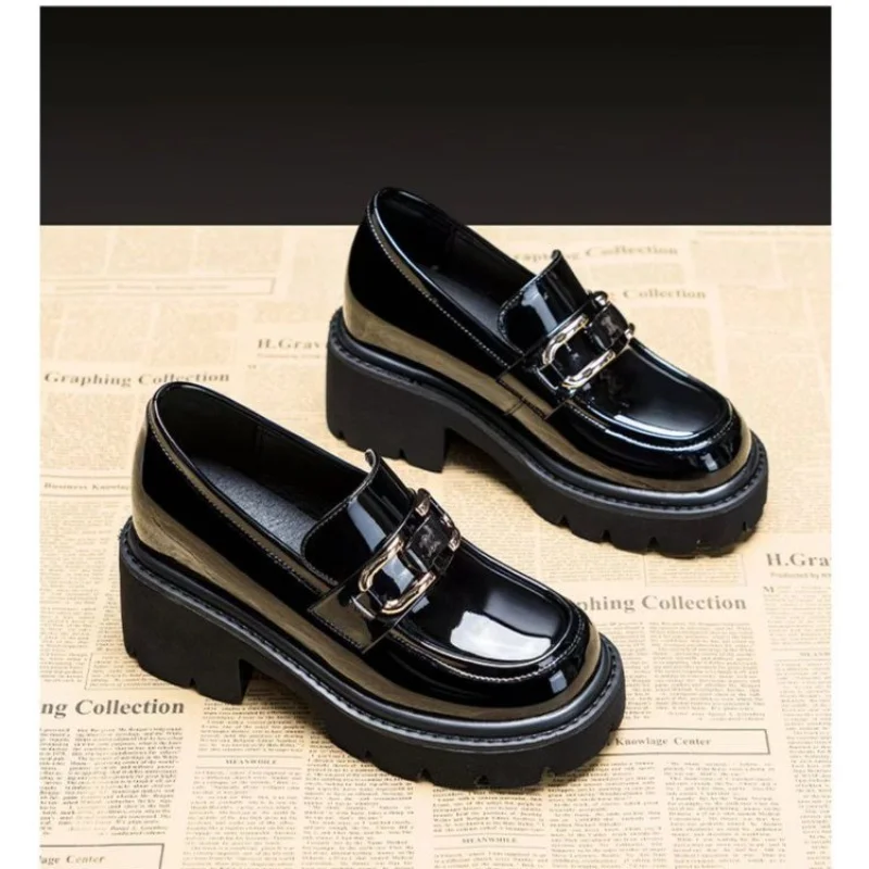 New Spring and Autumn Fashion British Style Women's Thick Soled High Heels Metal Decorative Single Shoes 4