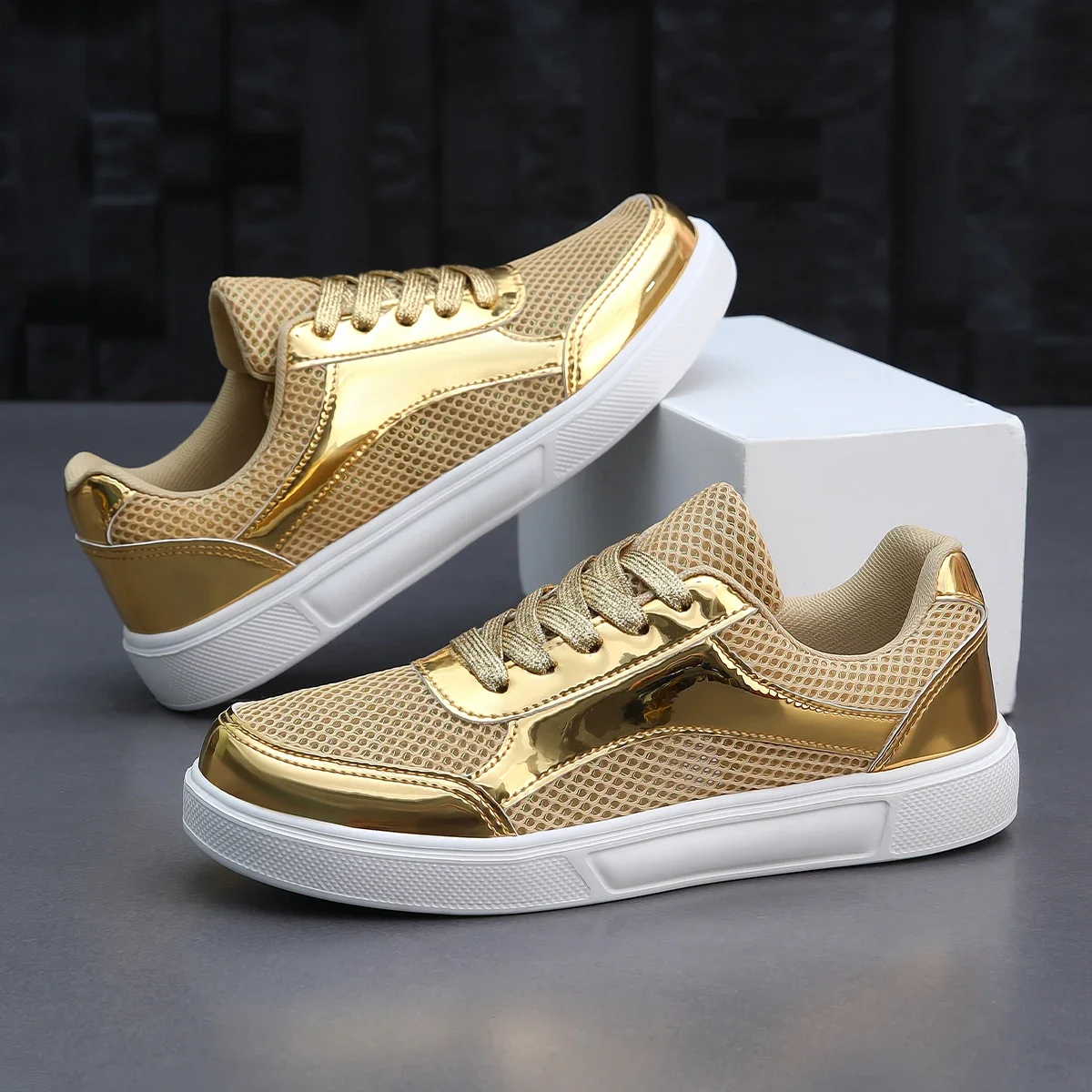 Womens Over Size 36-44 Outdoor Sport Shoes Gold Silver Female Running Sneakers Flat Comfortable Popular Walking Shoes Girls