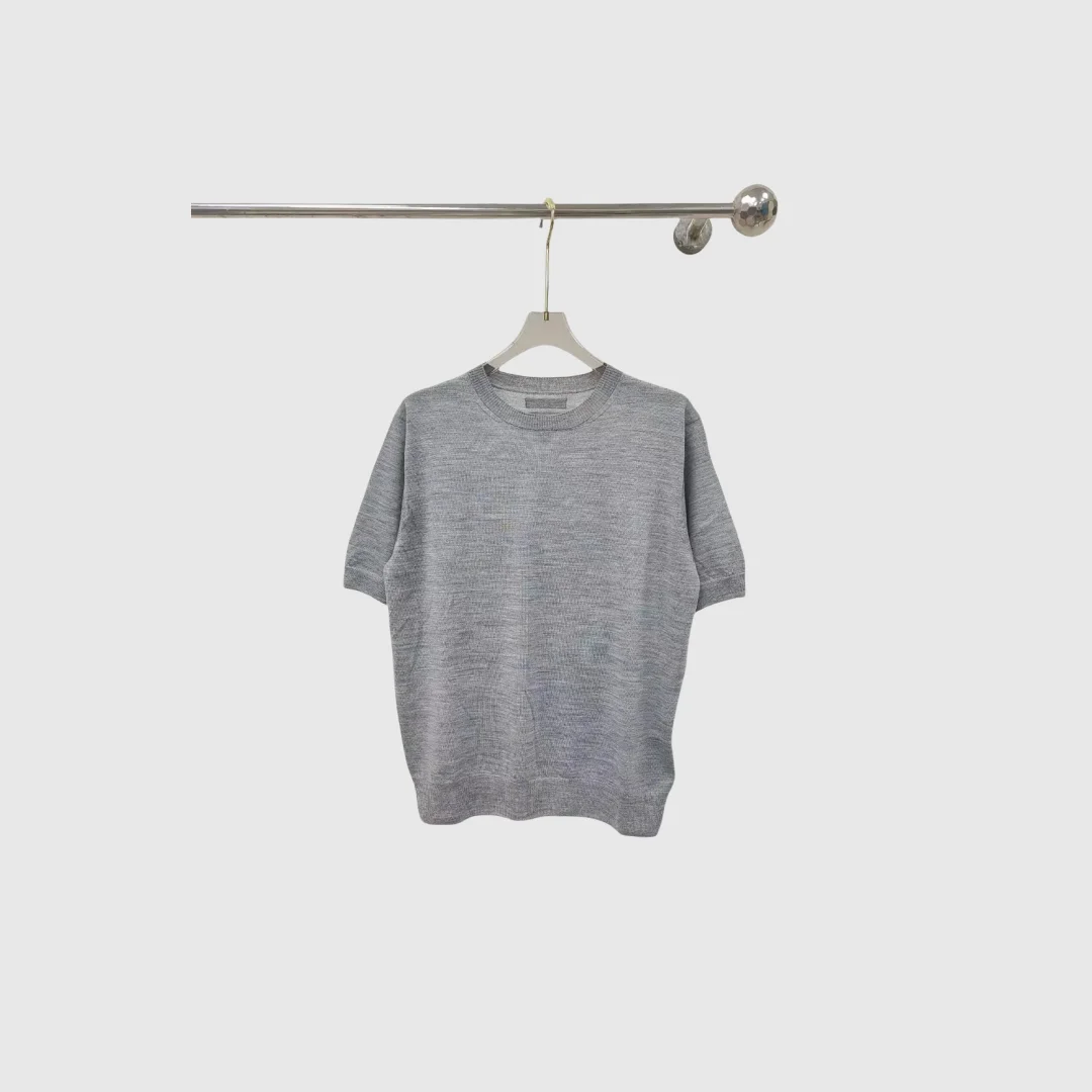 

Early Spring New Fashion Women's T-shirt Round Neck Top