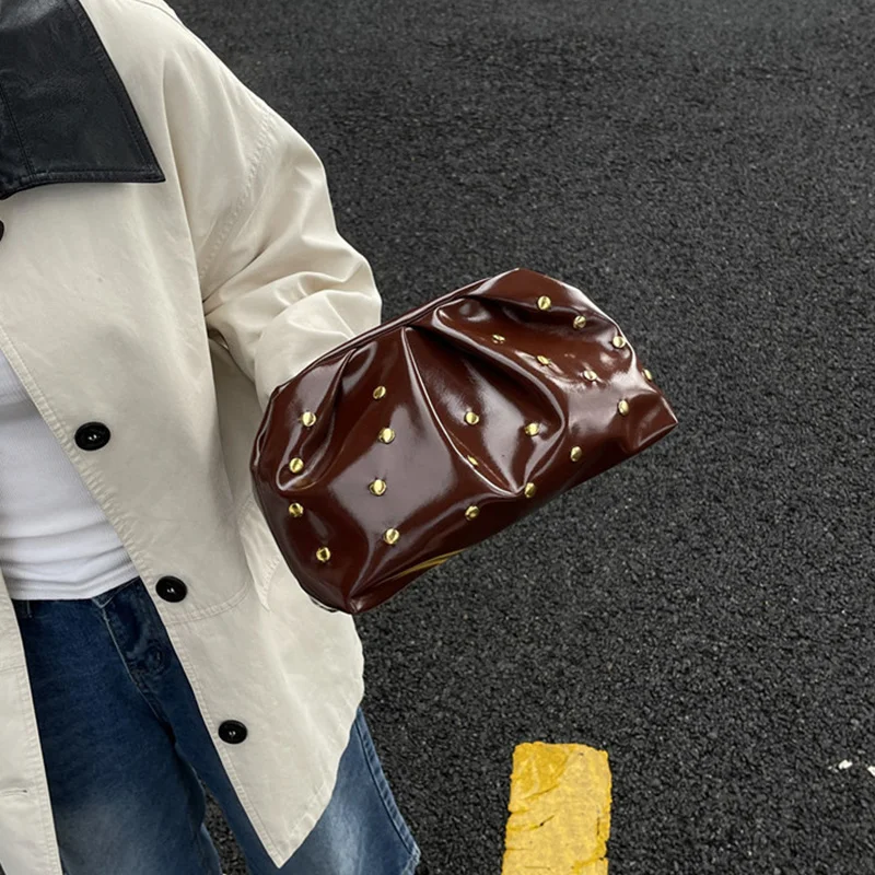 Simple Versatile Evening Handbags for Women Solid Color Rivet Pleated Design Ladies Clutch Female Soft Pu Leather Purse
