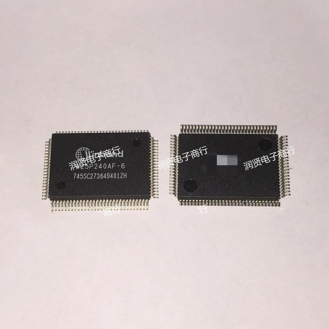 

4 шт., флейта W25P240AF QFP, новый оригинальный