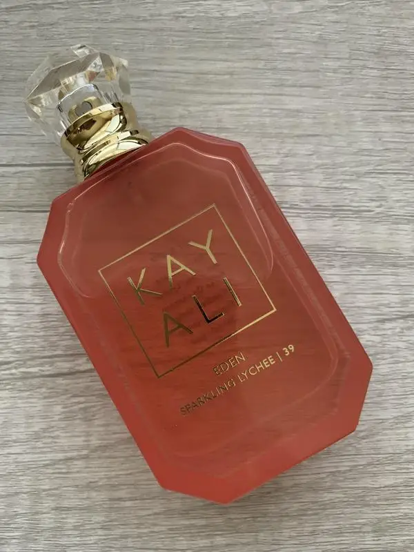 Eau De Parfum Für Damen Blumig Fruchtiger Und Holziger Duft_voghion.com