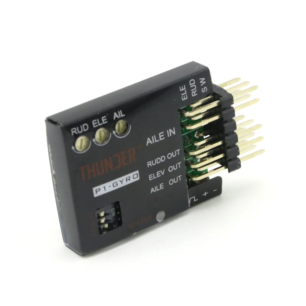 Packaging du contrôleur de vol gyroscopique 3 axes AVCS pour planeur RC, avec accessoires inclus.
