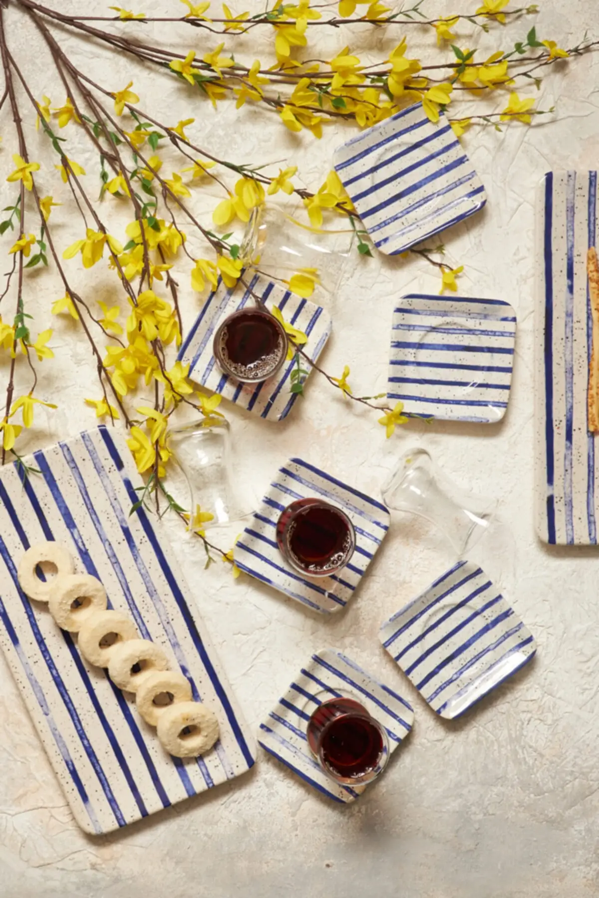 

Blue Point 14 Piece Tea and Treats Set