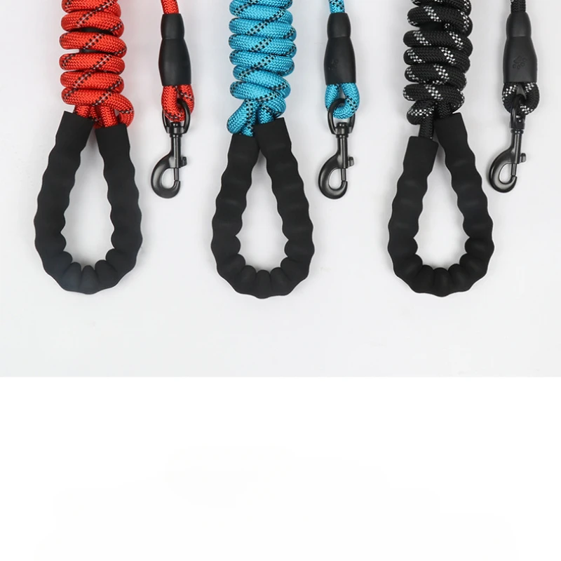 Dog Leash Pet Reflective Nylon Round Explosionproof Punch Walking Without Strangulation
