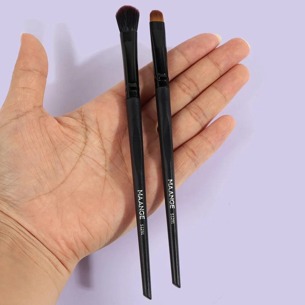 MAANGE Eye Makeup Brushes Kit 7PCS Eyeshadow Makeup Brushes Set Blending Soft Synthetic Bristle Lip Brush Cosmetic Beauty Tools - 5