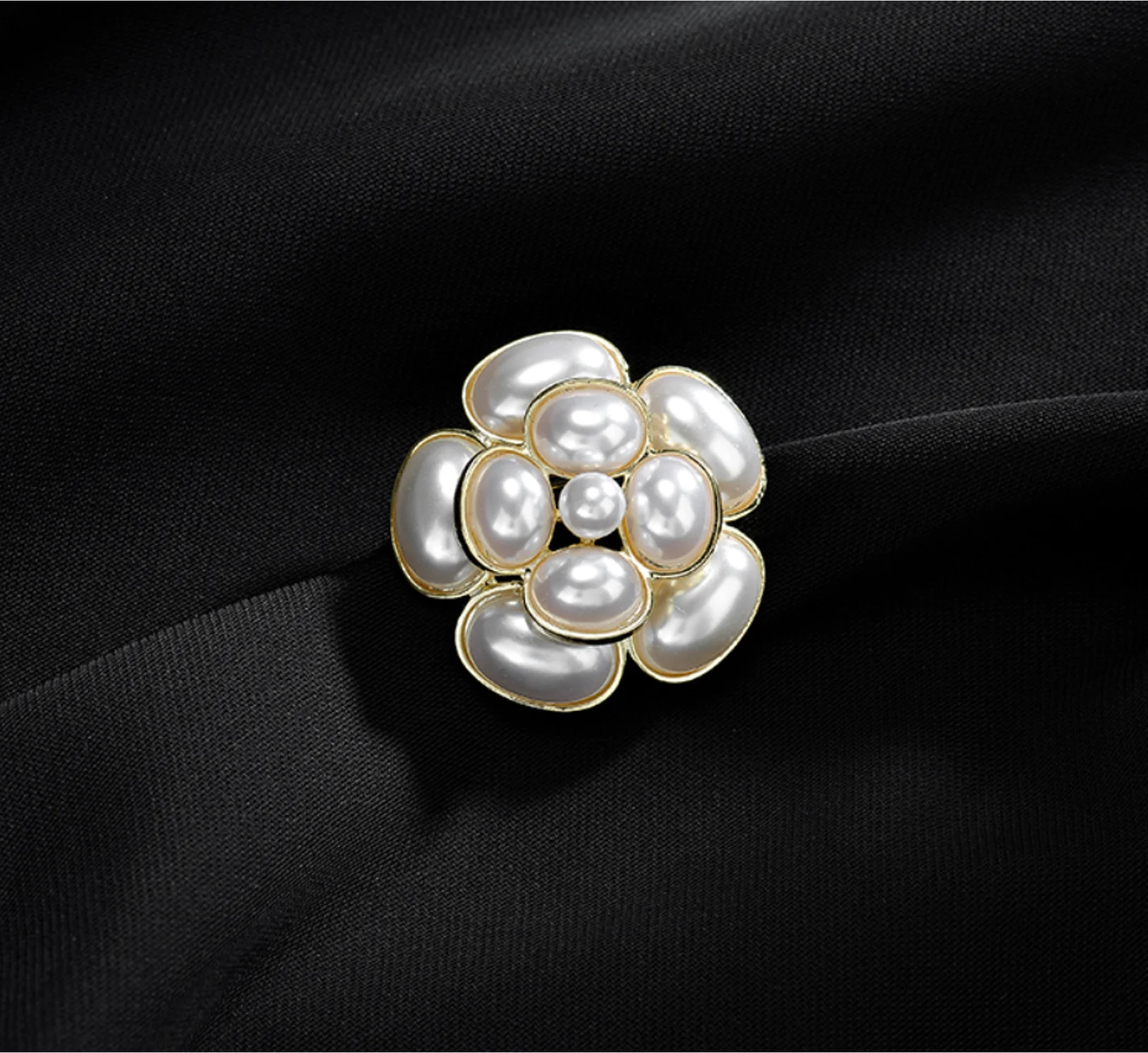 2023 Camellia flower imitation pearl suit pin accessories Lapel pins brooch fashion jewelry for women