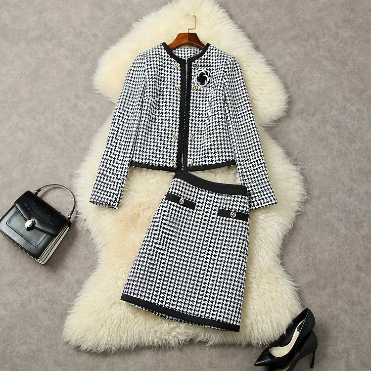 

New European and American women's wear for winter 2022 A long-sleeved double-breasted tweed coat Plaid skirt Fashion suits