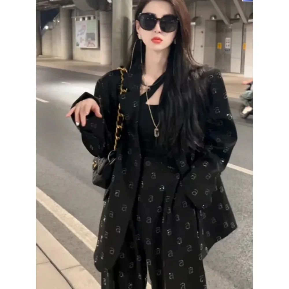 

Early Spring New Style, Light Luxury And High Quality, Heavy Industry Letter Hot Diamond Top, Suit Coat, Pants, Slimming Set