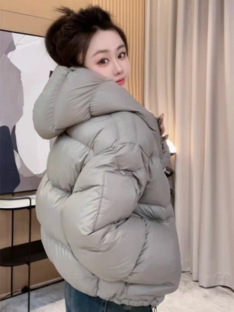 Advanced Fitting Doded Dwn Cotton Jacket for Women in Autumn and Winter, New Fashionable Short Style Warm Bread Jacket T