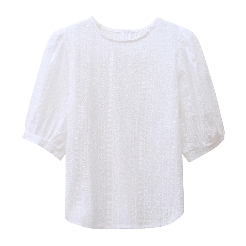 Korean Embroidery Floral Blouse Women Summer New Sweet Loose Lace Shirt Women's 2025 Short Sleeve O Neck Casual White Tops 15217