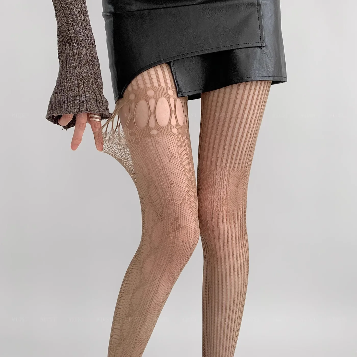 Damen Sexy Spitzen-Netzstrümpfe Lolita Ausgehöhlte Einfarbige Strumpfhose Unregelmäßige Hautfreilegende Strumpfhose Schlankmachende Y2k-Bodystockings – Detail 6