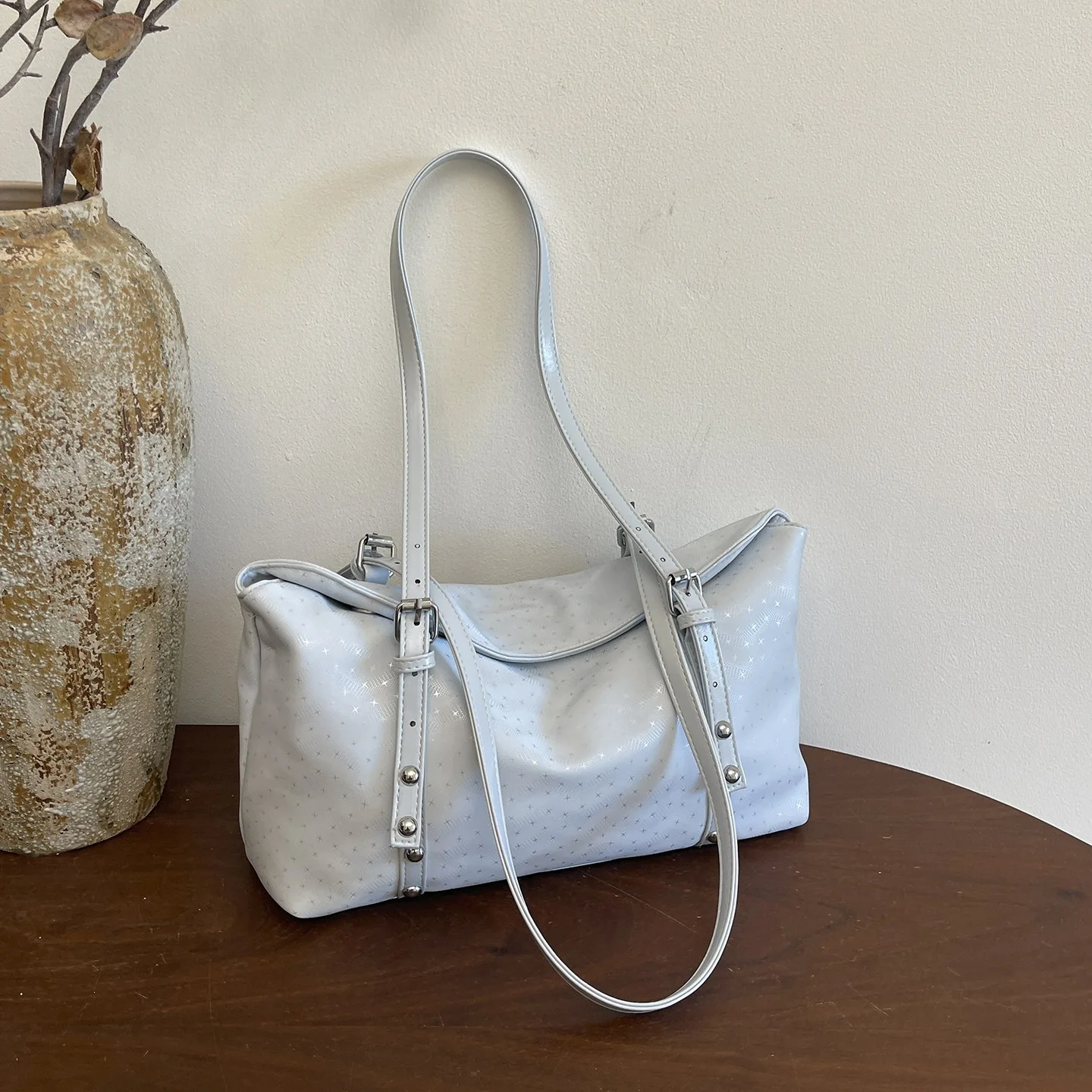 Elegant Urban Minimalist Women's Tote Bag - Versatile Fashion Statement