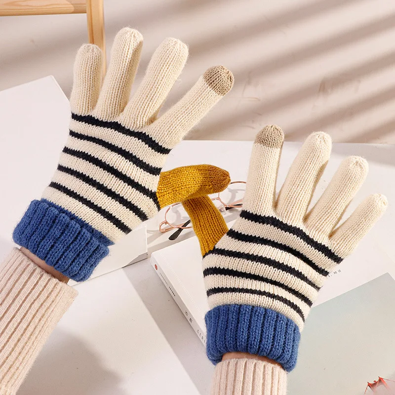 

Large Size Children's Knitted Gloves Winter Warm Mittens For Student Teenagers Full Finger Gloves Outdoors Boys Girl Gloves