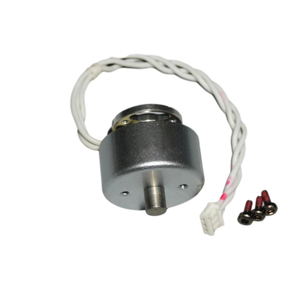 Détail du moteur sans balais 1806 1600KV pour drone RC multirotor, mettant en évidence le dissipateur thermique nervuré.