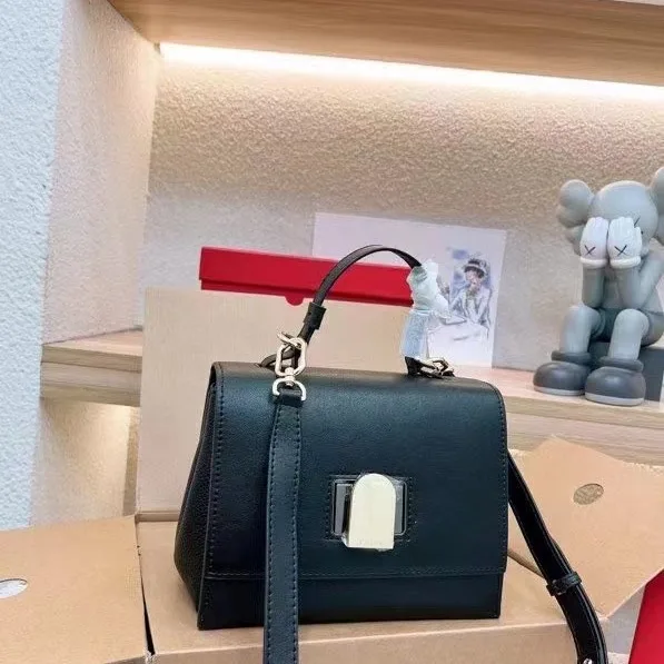 Luxury Brand Handbags for Women Y2k Women's One Shoulder Crossbody Bag Fashion Simple Clutche Party Leisure Exquisite Commuting