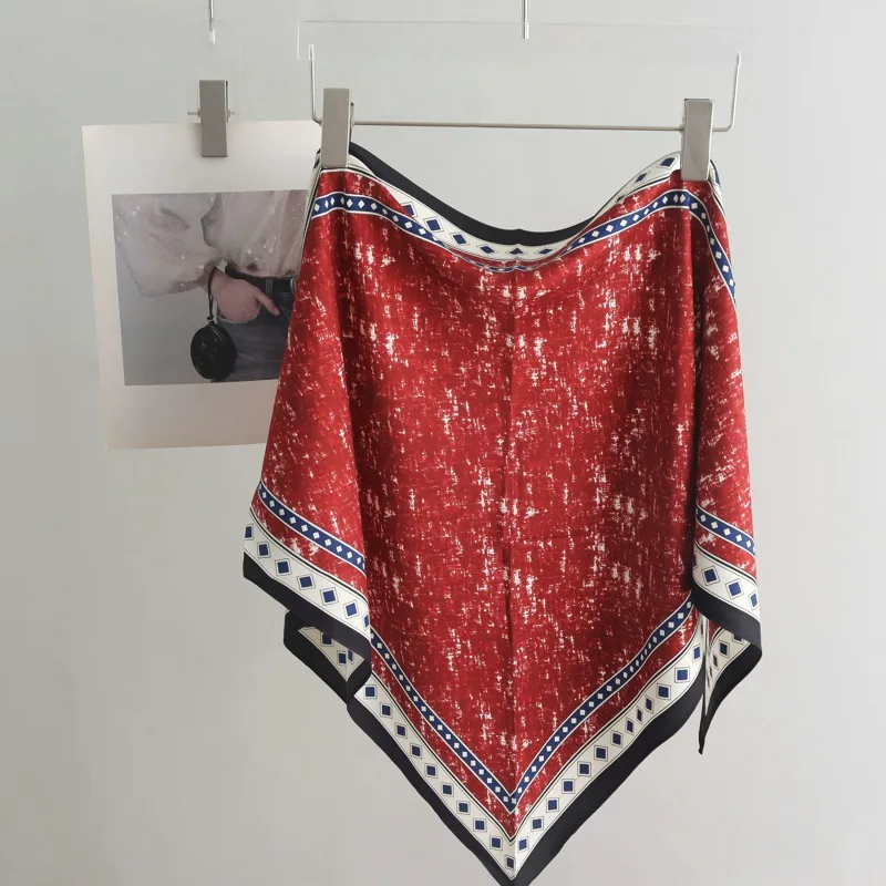 Hochwertiges Retro-Tie-Dye-Dreieckstuch für Damen, Frühling und Sommer, neue Nischenmode, vielseitig kombinierbarer Schal, Jeansgürtel – Detail 9