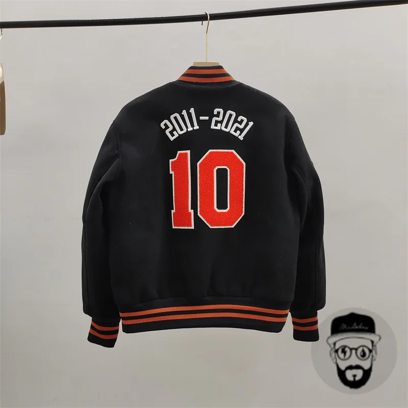 Customized embroidered logo couple baseball jersey, thickened cotton jacket