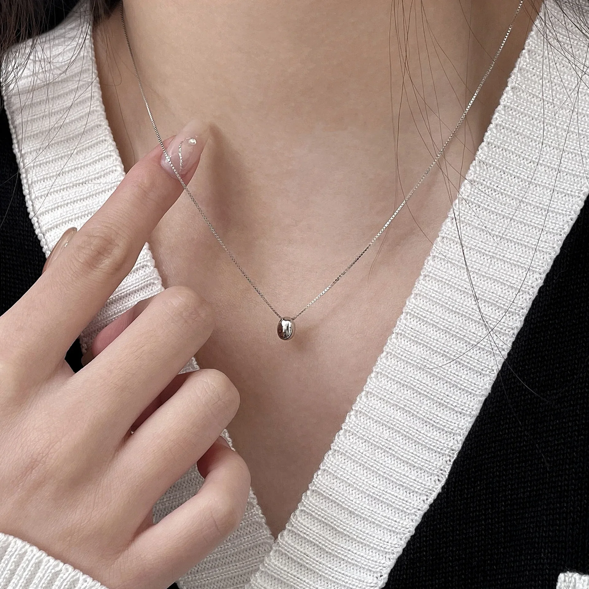 

S925 All-over Sterling Silver Light Luxury Minimalist Small Round Bean Necklace Women's Niche Clavicle Chain Fashion Jewelry