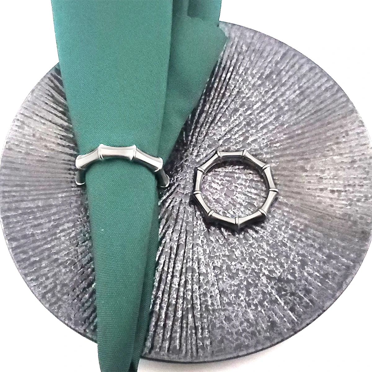 

9pcs Exquisite Metal Napkin Ring For Hotel Party Dining Table Decoration Gift (Gold Silver Mixed)