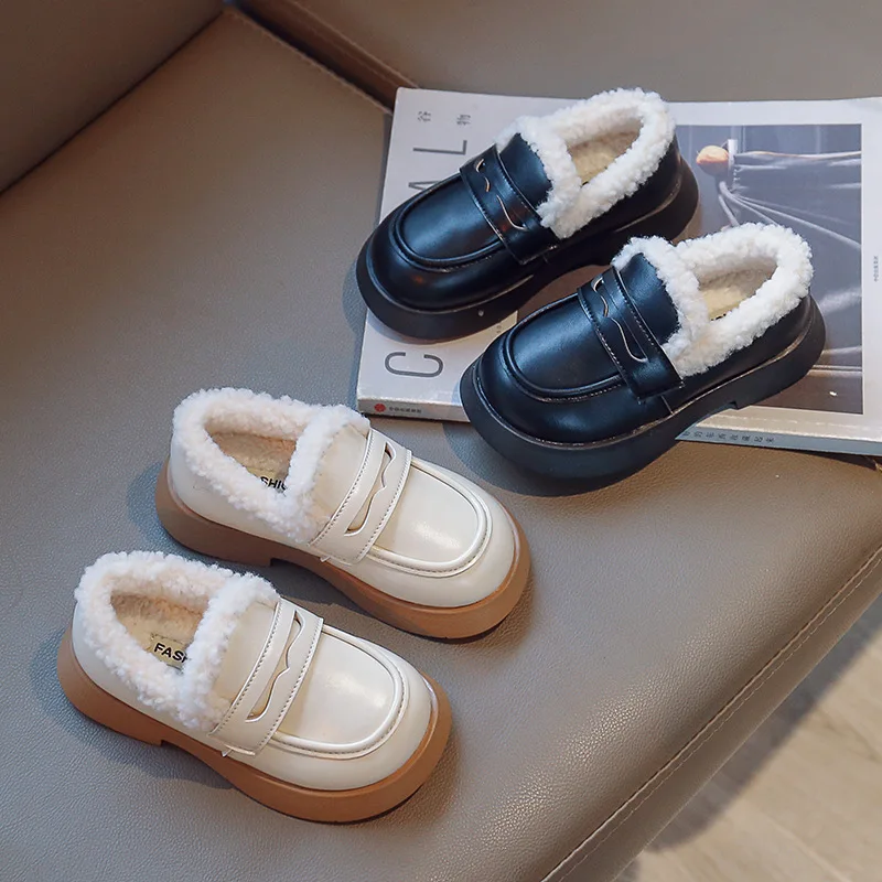 

2022 Winter New Children Cotton Shoes Fleece Warm Bean Shoes for Boys Girls Lamb Hair Baby Leather Shoes nouveau en hiver chaud