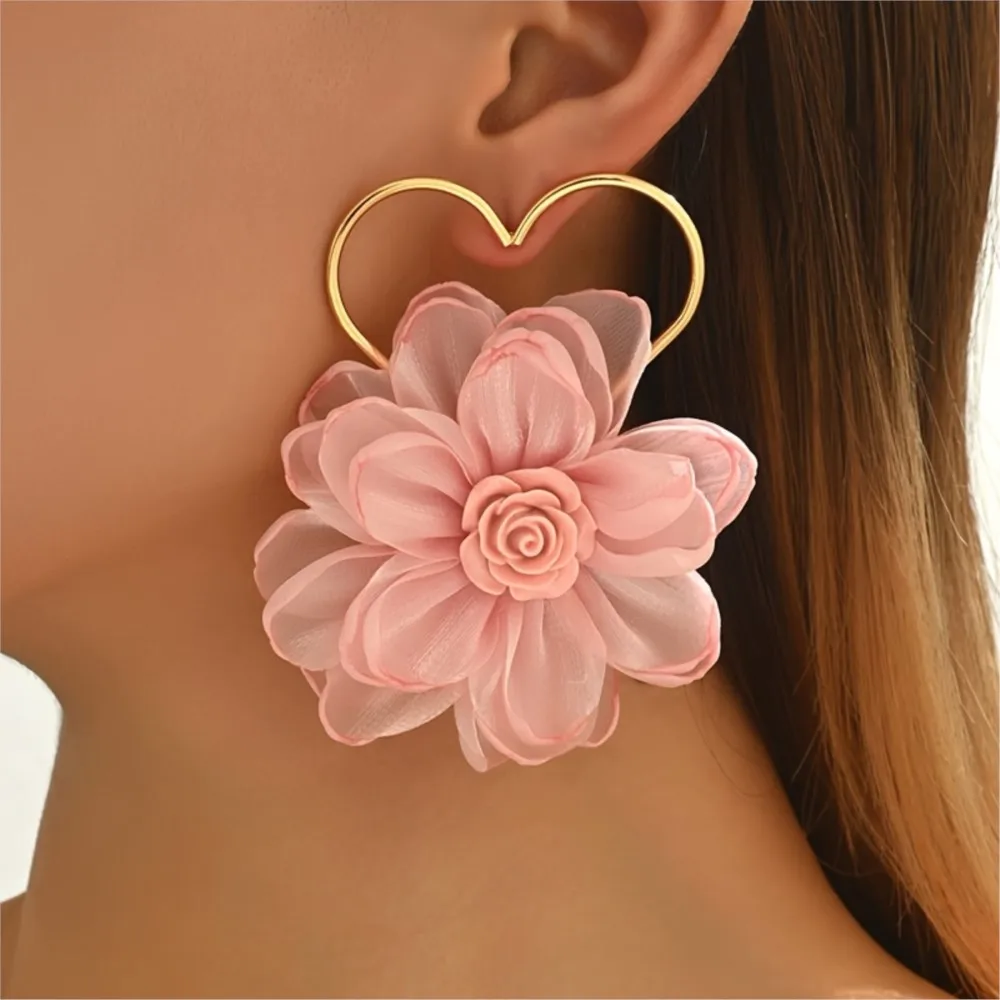 Stylish Elegant Golden Heart Flower Earrings for Women Hollow Heart Frame Pink Floral Design Earrings Jewelry Occasions