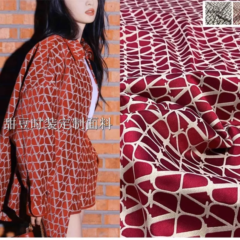 

Golden Flower Yarn Weaving Jacquard Brocade Fabric Suit Coat Fashion Windbreaker Set Cloth for Sewing Dress Materi Per Meter