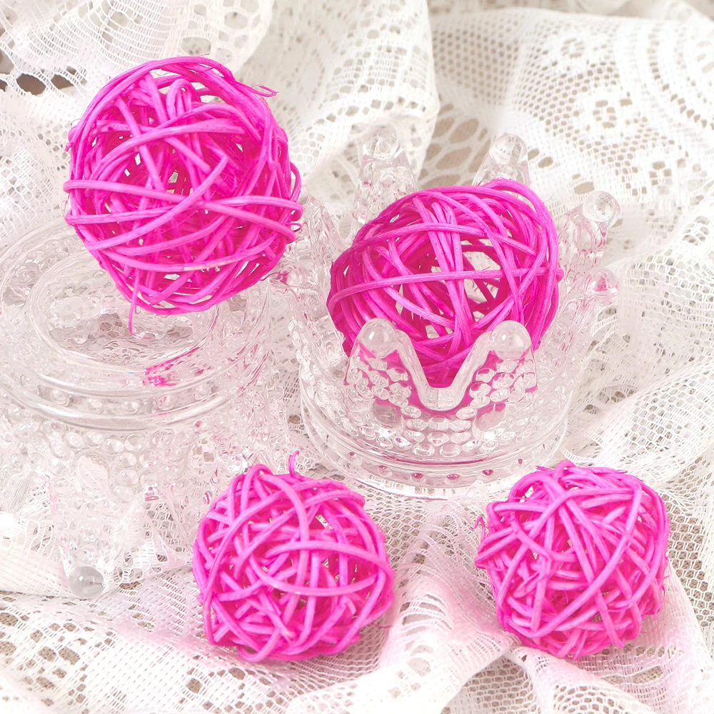thumbnail image 1 of 5 bolas de ratán natural de forma redonda multicolor de 3 a 5 cm, bolas Sepak Takraw para decoración de bodas, cumpleaños, fiestas y Navidad, 1 of 5