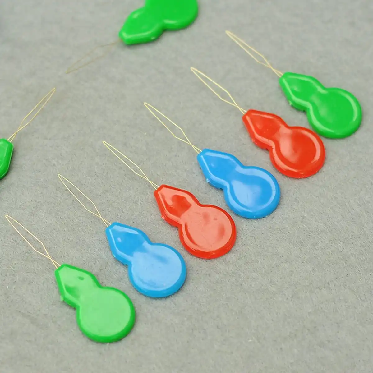 Colored gourd thread threader Plastic needle threader Sewing needle threader set