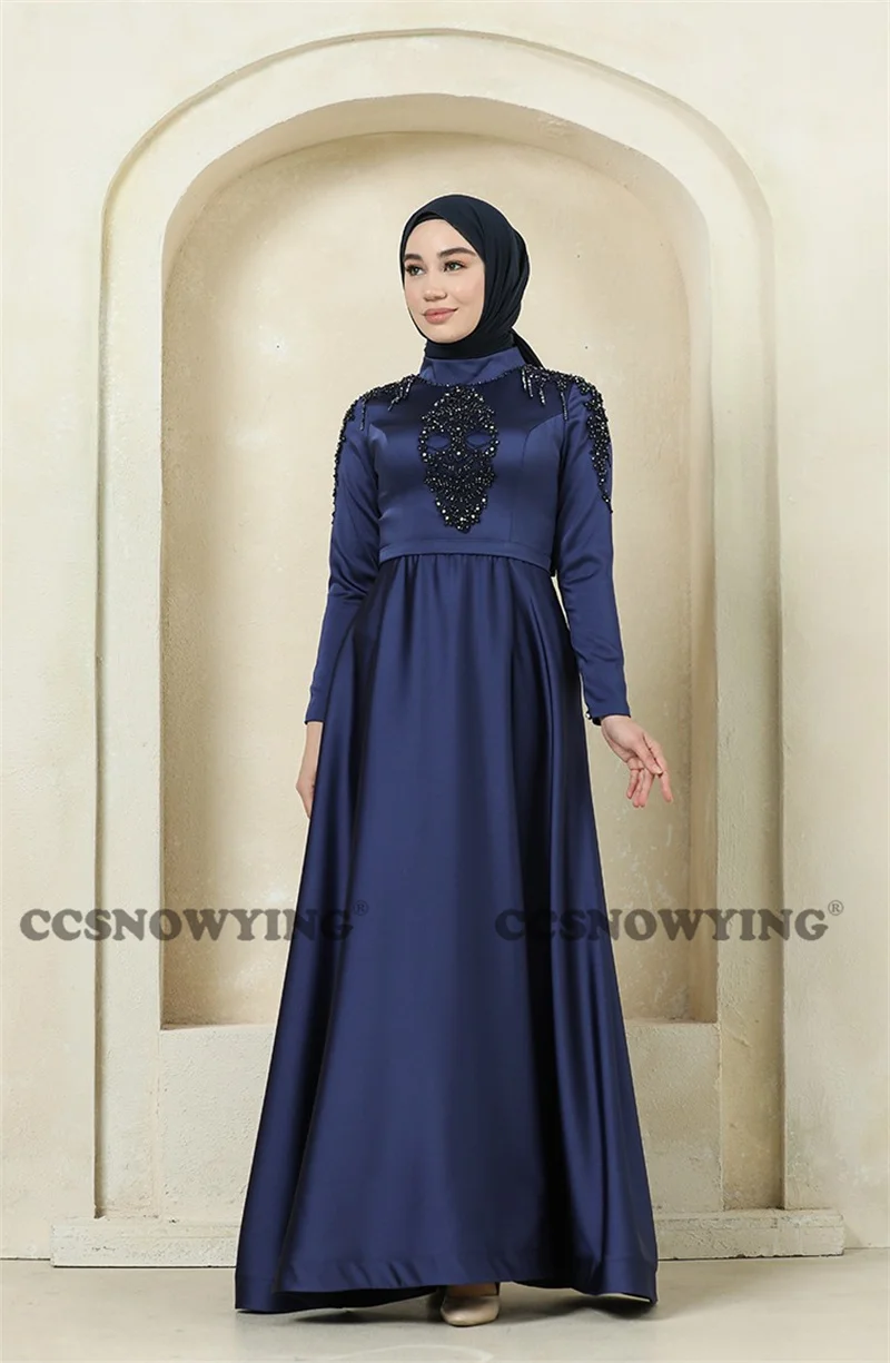 

Navy Satin Appliques Muslim Evening Dresses Long Sleeves Hijab Formal Party Gown High Neck Arabic Dubai Islamic Robes De Soirée