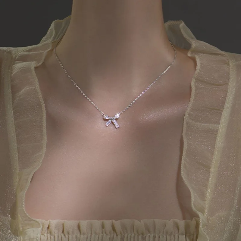 Bow Shaped Crystal Chain Necklace With Silver Beads For Women_voghion.com