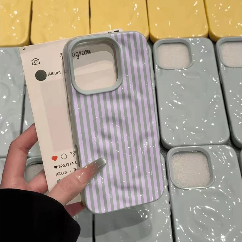 รูปสินค้า เคส iPhone ลายทางเหลือง แฟชั่นกันกระแทก ฝาหลังใส