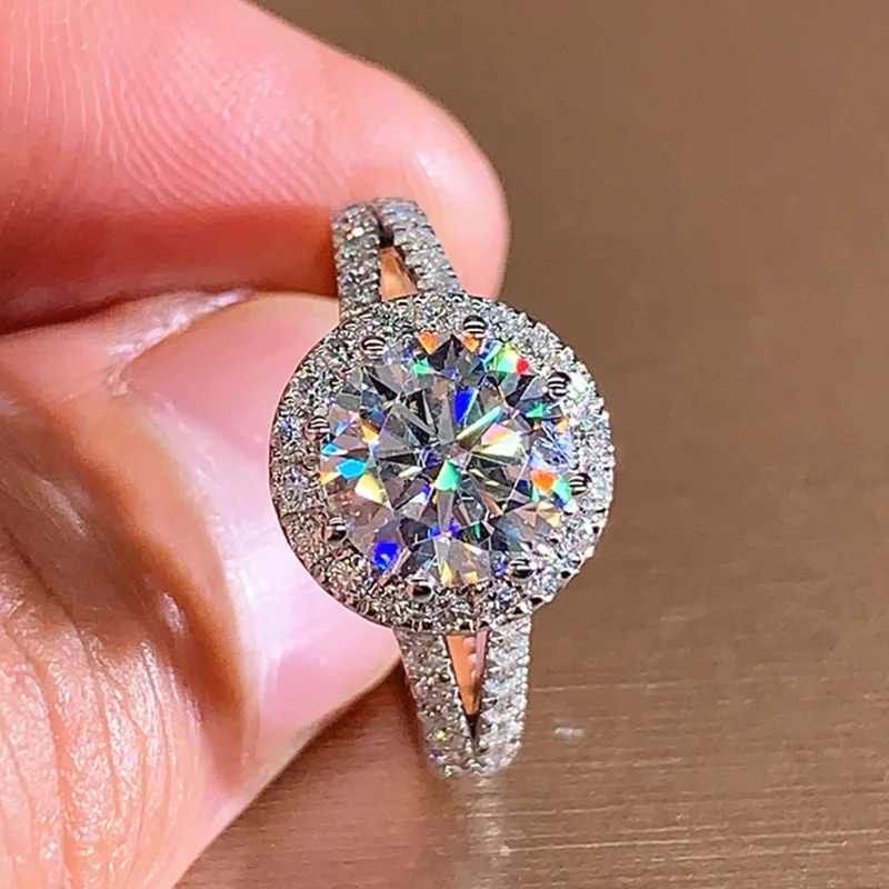 Luxurious Silver Color Metal Inlaid Boutique White Zircon Ring Suitable For Women\'s Daily Wear for Receptions