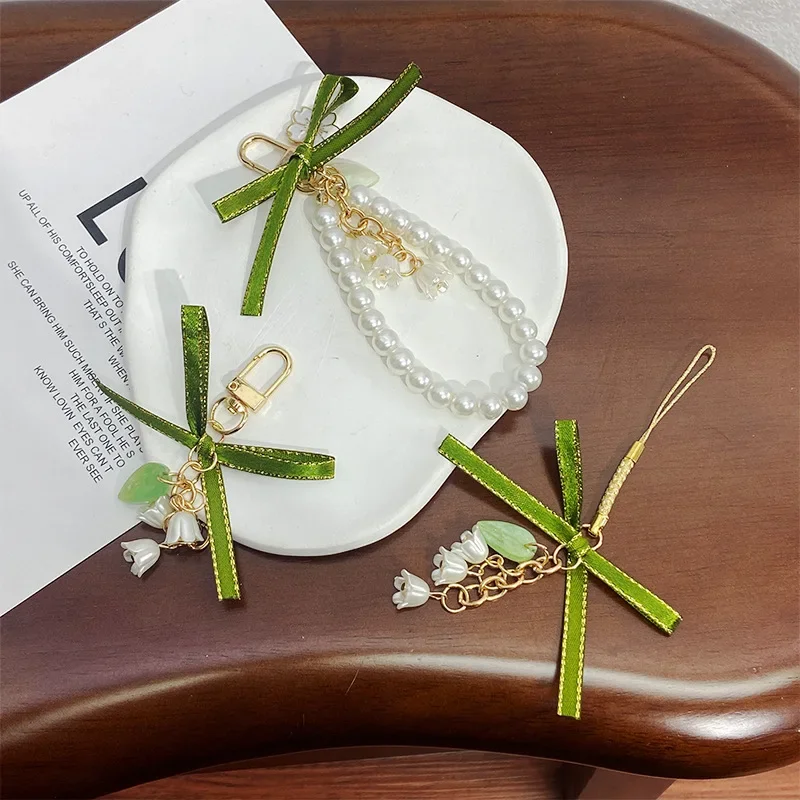 1pc Elegant Lily of The Valley Flower Keychain for Women Fashion Sweet Imitation Pearl Key Chain Car Key Chain Accessories Gift