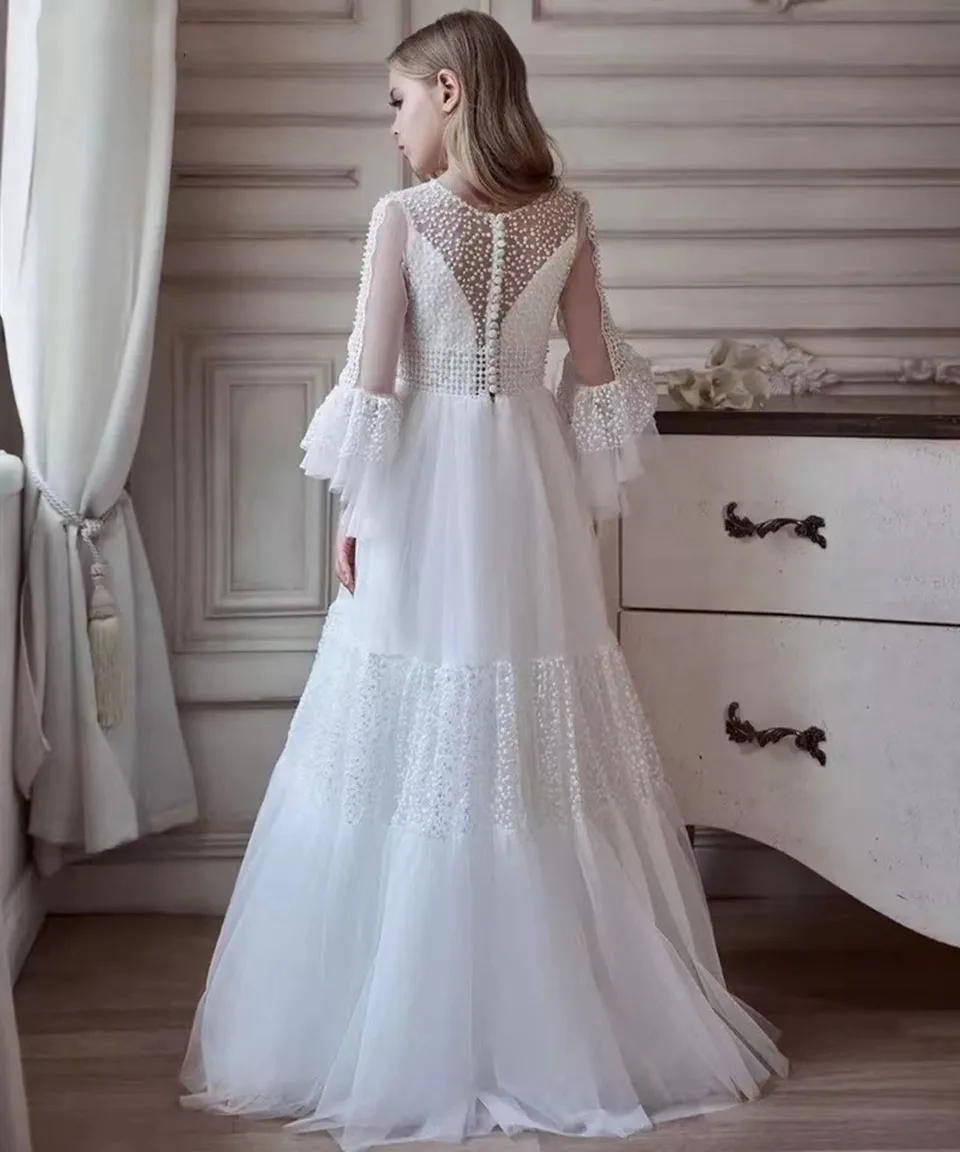 2023 White Long Sleeves Flower Girl Dress For Weddings Tulle Girls Party Gown First Communion Dress Button Back Ball Gown