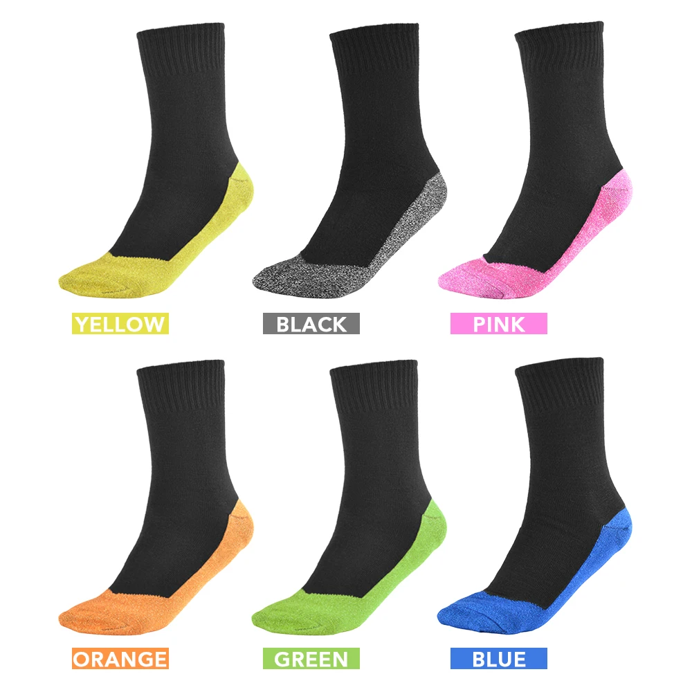1 Pair of Socks Aluminized Fiber Warm Socks Women Men Winter Thermal Socks for Skiing Camping Hiking Ice Fishing Skateboarding M