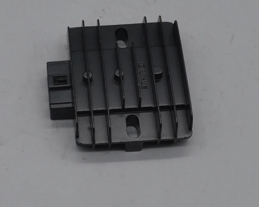 Zongshen RX1 zs150-51 zs200-51 zonsen 사이클론 RX1S zs200 오토바이 부품 액세서리 용 정류기 레귤레이터
