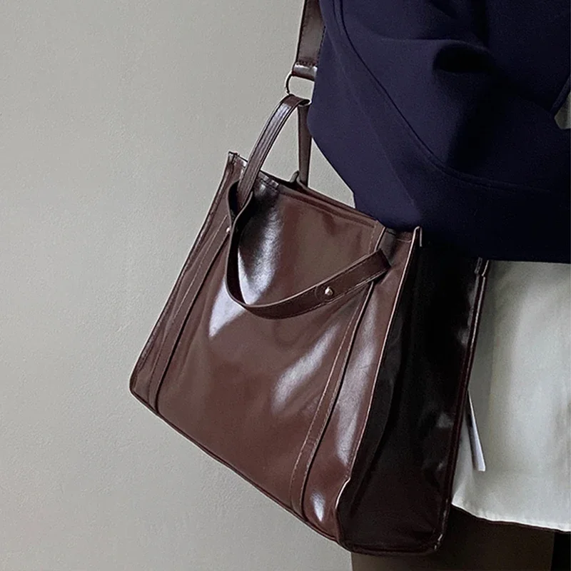 

Высококачественная вместительная сумка-тоут в стиле ретро 2023, женские повседневные квадратные сумки, универсальная школьная сумка-тоут из искусственной кожи для студентов