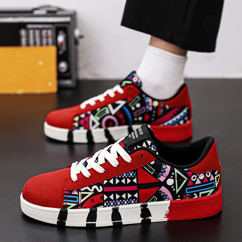 High quality Red Vulcanized Shoes For Men Unisex Casual Sneakers 46 Size Fashion Graffiti Flat Sneakers Men Skateboard Shoes 2