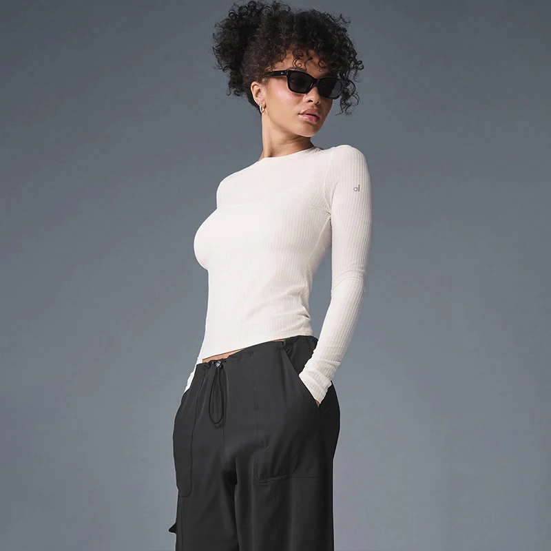 بلوفر AL Yoga النسائي ذو المقاس النحيف وأكمام طويل...