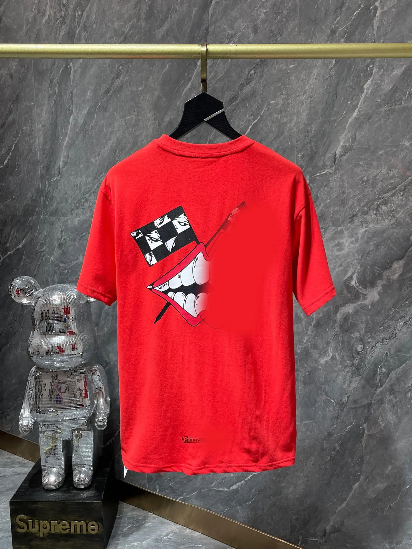 

Fashion Summer CH graffiti red loose casual oversize short-sleeved T-shirt for men and women couples tide loose. Luxury