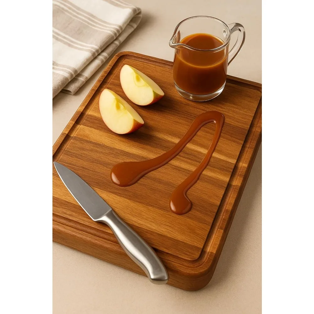 Acacia Wood Cutting Board with Handle 2